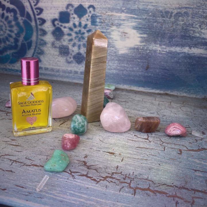 Heart Healing Crystal Grid with Amatus Perfume