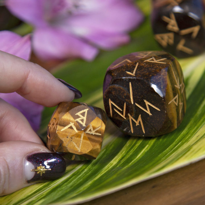 Tigers Eye Rune Dice