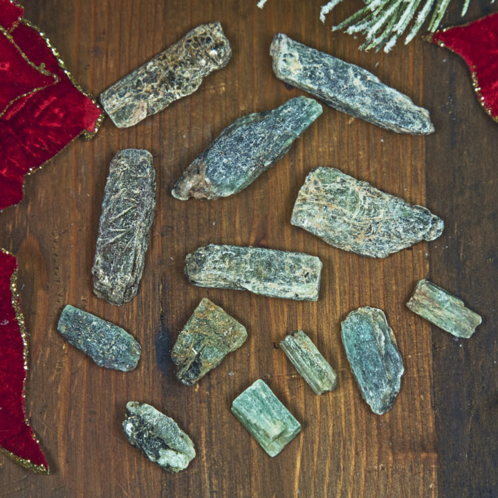 Heart Healing Green Kyanite Blade