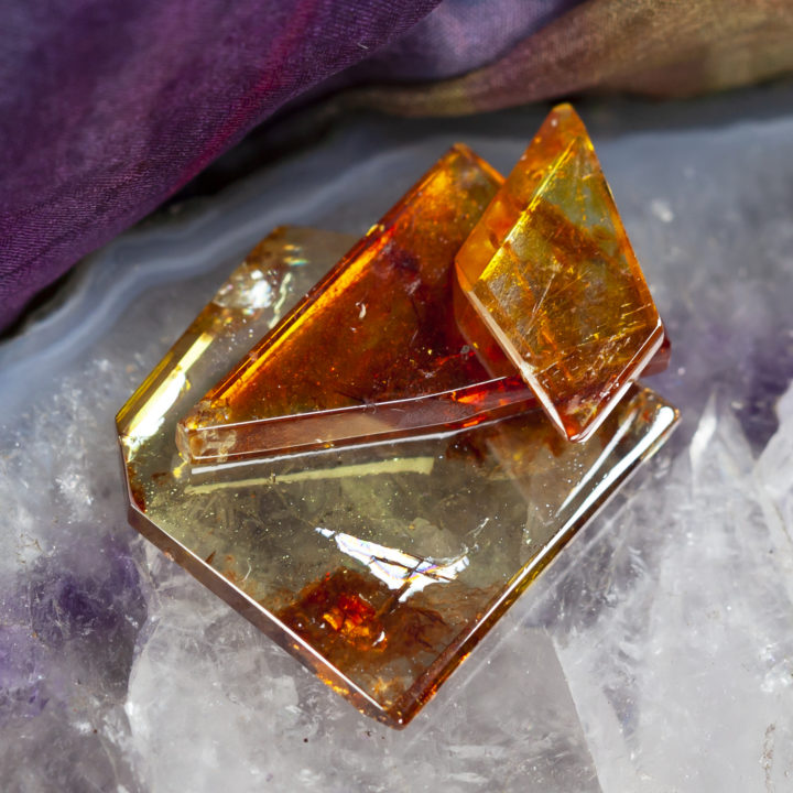 Spiritually Grounding Sphalerite Slice with Free Sacra Perfume