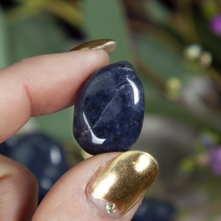 Iolite: Small Tumbled