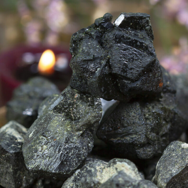 Epidote with Magnetite and Titanite Inclusions